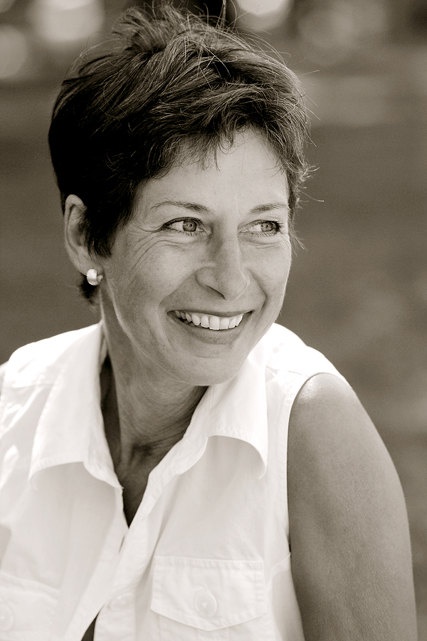 A Comprehensive Guide to Dental Implants: Ensuring a Bright Smile at Any Age